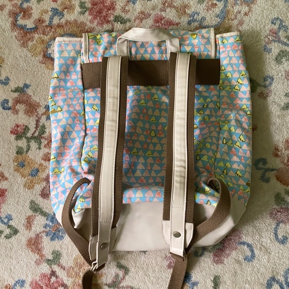 Massimo Patterned Canvas Backpack - Picture 3 of 6